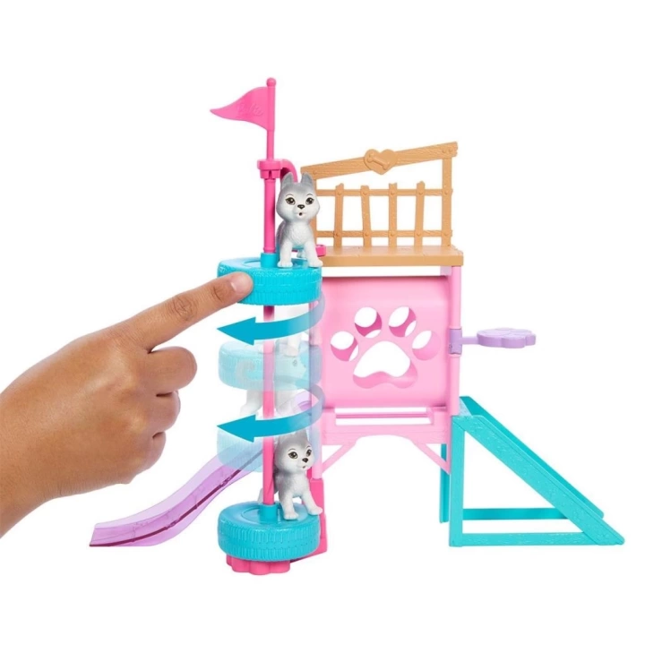 BFS   HRM10 Stacienin Köpekçik Oyun Parkı - Barbie and Stacie To The Rescue