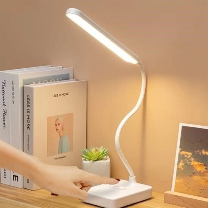 BFS  İnce Uzun USBli Dokunmatik 3 Kademeli 360 Derece Özel Göz Korumalı led Lityum Masa Lambası