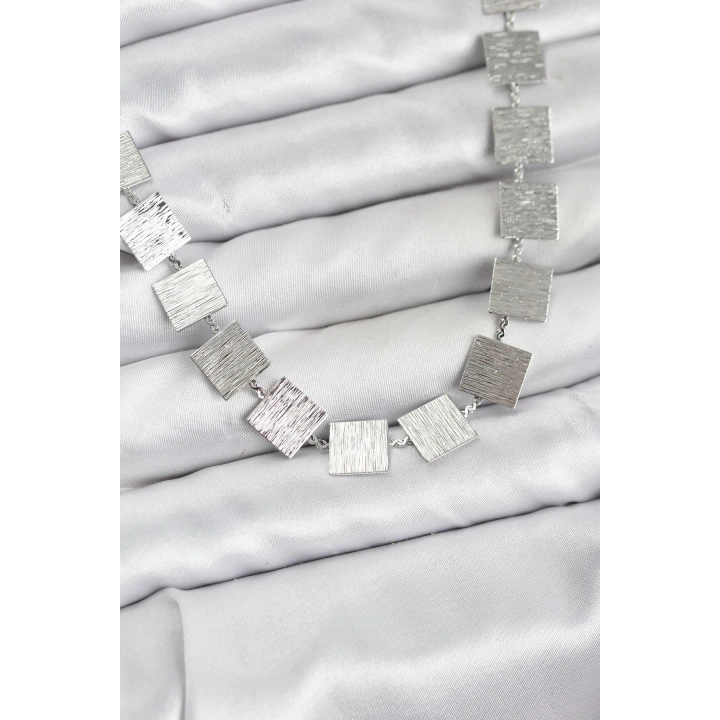 BFS Kare Plaka Model Gümüş Renk Kadın Kolye