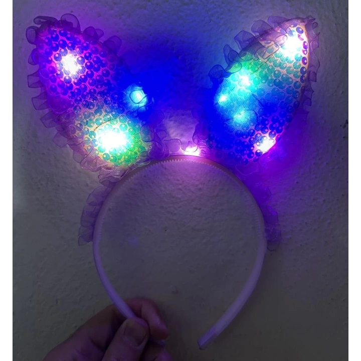 BFS     Kenarları Dantelli Mor Pullu Payetli Led Işıklı Tavşan Kulak Taç 23x19 cm