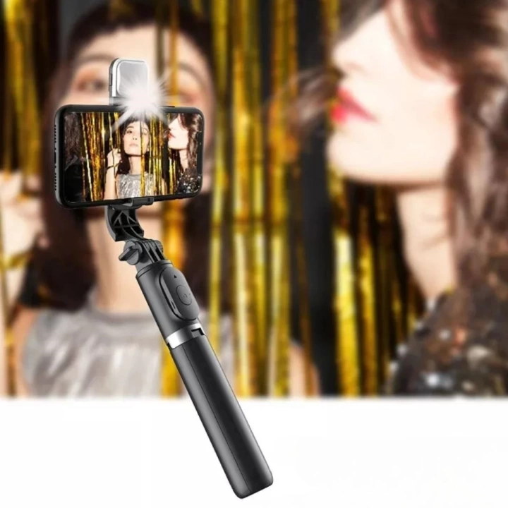 BFS  Kendiliğinden Işıklı Masaüstü Tripod Olabilen Telefon Tutuculu Kablosuz Kumandalı Selfie Çubuğu