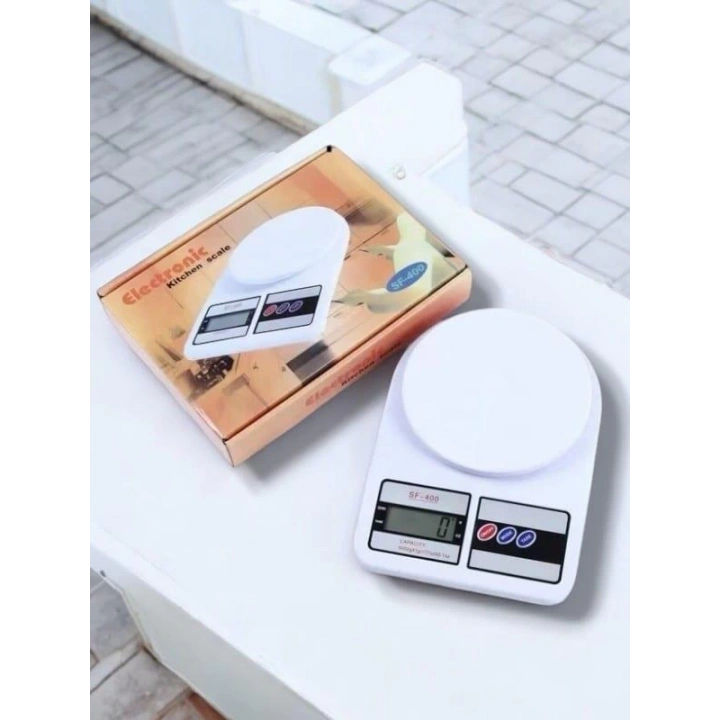 BFS Kompakt Tasarım ve Tek Tuşla Sıfırlama Özelliğiyle Kullanımı Kolay Mutfak Tartısı