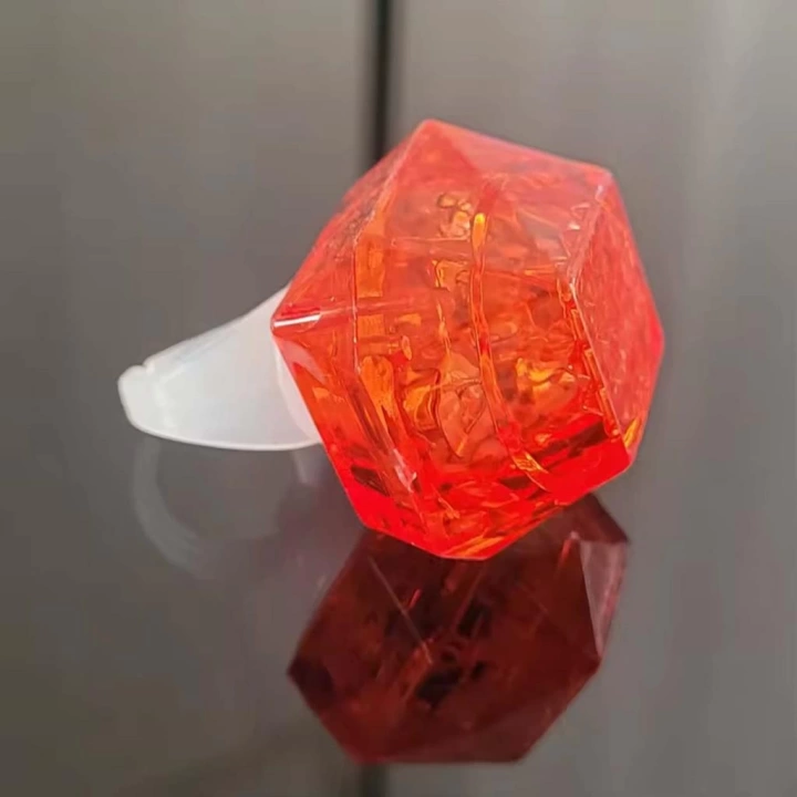 BFS   Kristal Tasarımlı Led Glow Işıklı 3 Modlu Kırmızı Yüzük 3.5 x 5 cm