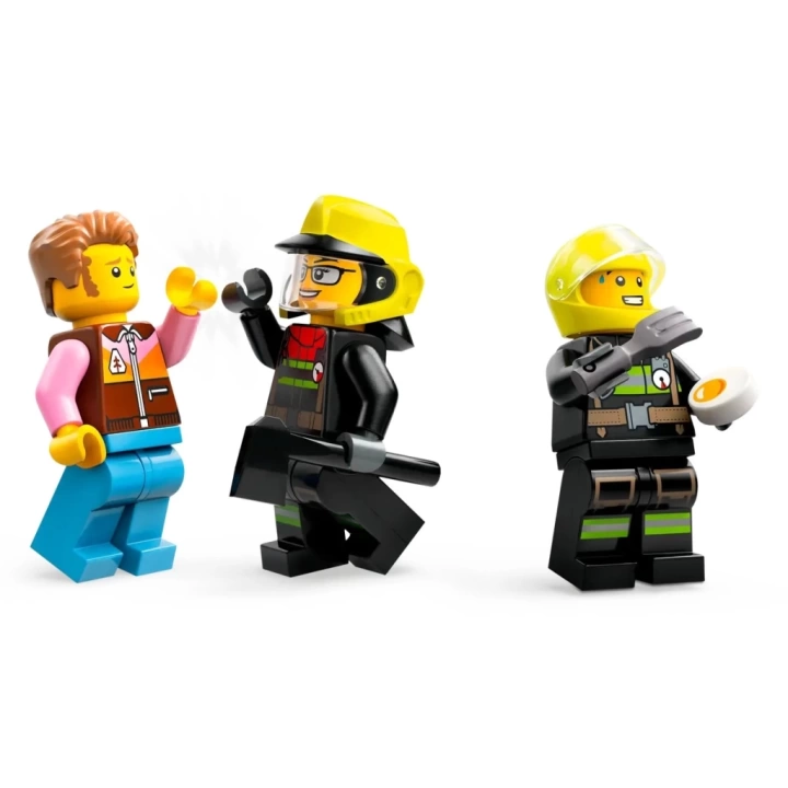 BFS   LEGO 4x4 Kurtarma Botlu İtfaiye Kamyonu