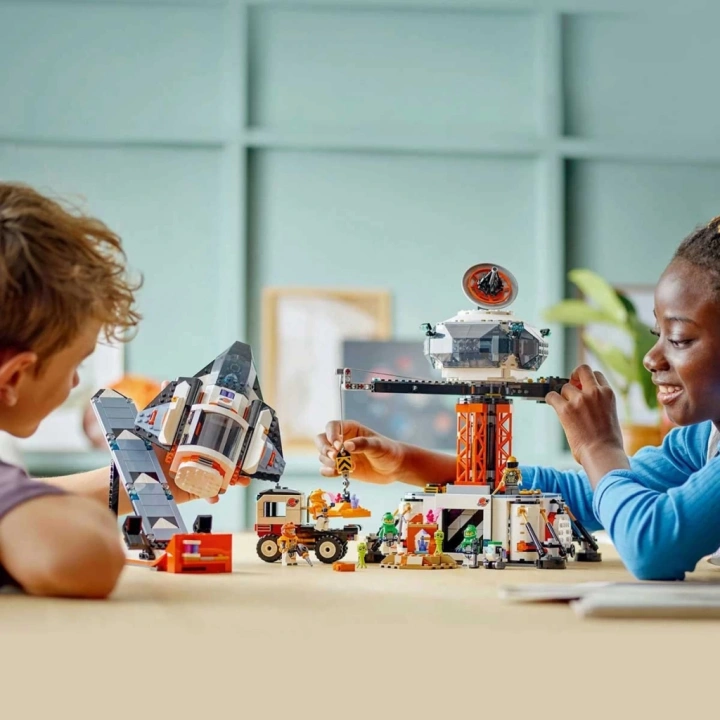 BFS   LEGO City Uzay Üssü ve Roket Fırlatma Rampası 60434