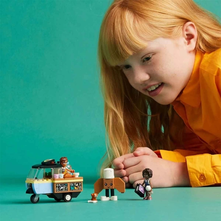 BFS   LEGO Friends Mobil Pastane 42606