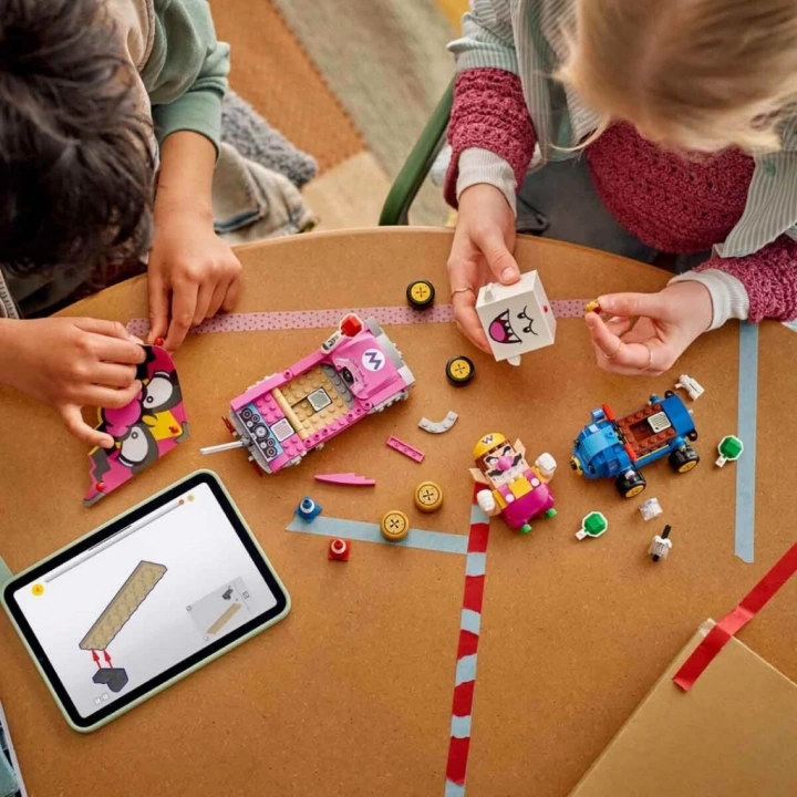BFS  LEGO Super Mario: Mario Kart – Wario ve King Boo 72038