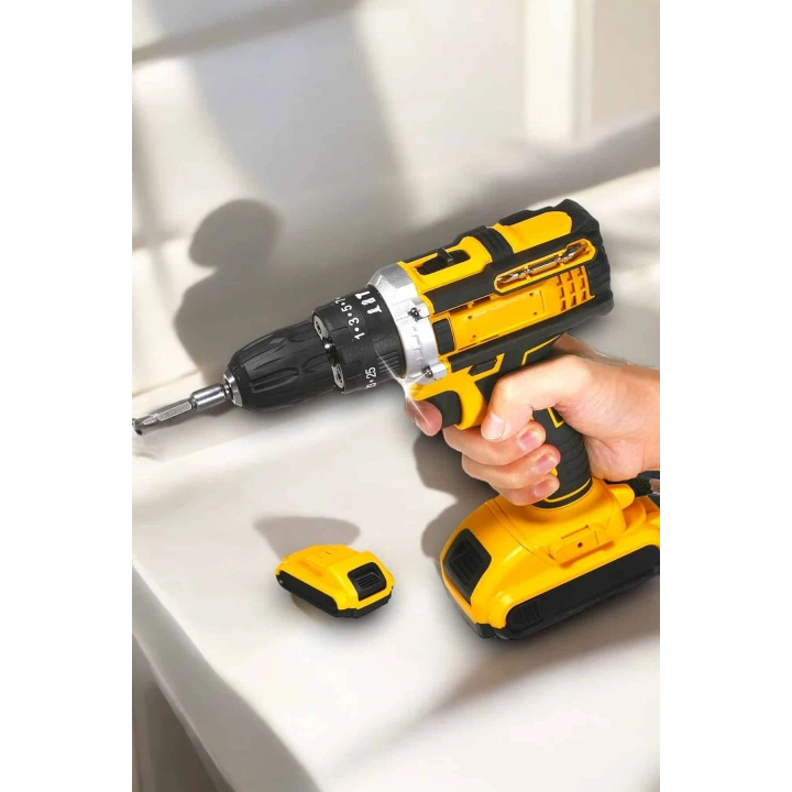 BFS Metal Dişli 24W Akülü Matkap -Çift Bataryalı ve LED Çalışma Işığı ile Tam Set