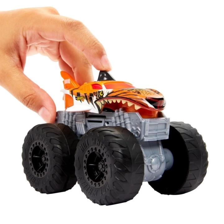 BFS Nessiworld HDX60 Hot Wheels Monster Trucks 1:43 Kükreyen Arabalar