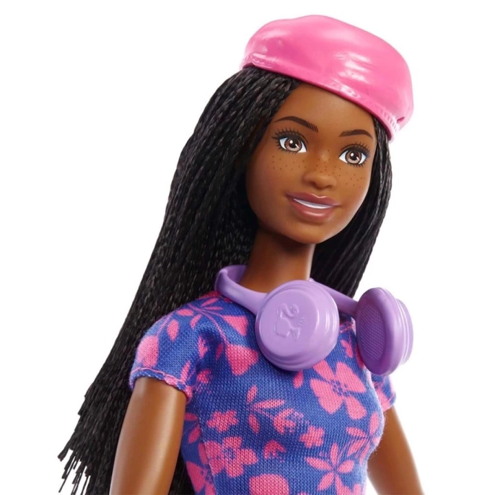BFS Nessiworld HGX55 Barbie Brooklyn Seyahatte Bebeği ve Aksesuarları