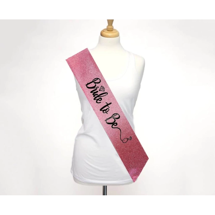BFS   Pembe Üzeri Siyah İtalik Alyanslı Bride To Be Yazılı Simli Işıltılı Kuşak Kemer 10x80 cm