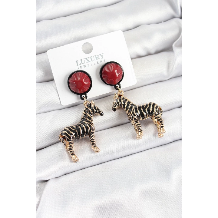 BFS Pirinç Bordo Sallantılı 3D Zebra Model Gold Renk Kadın Küpe