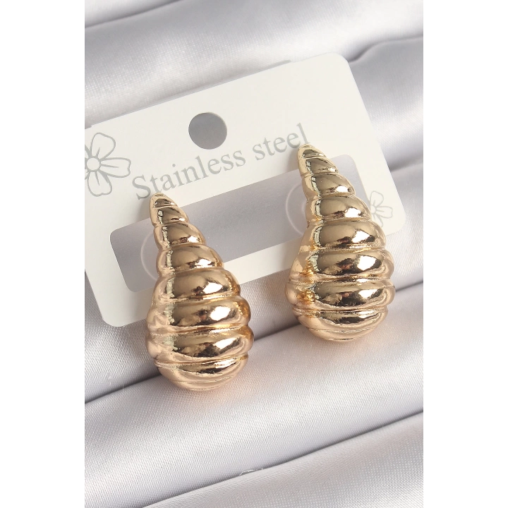 BFS Pirinç Gold Renk İşlemeli Damla Model Kadın Küpe
