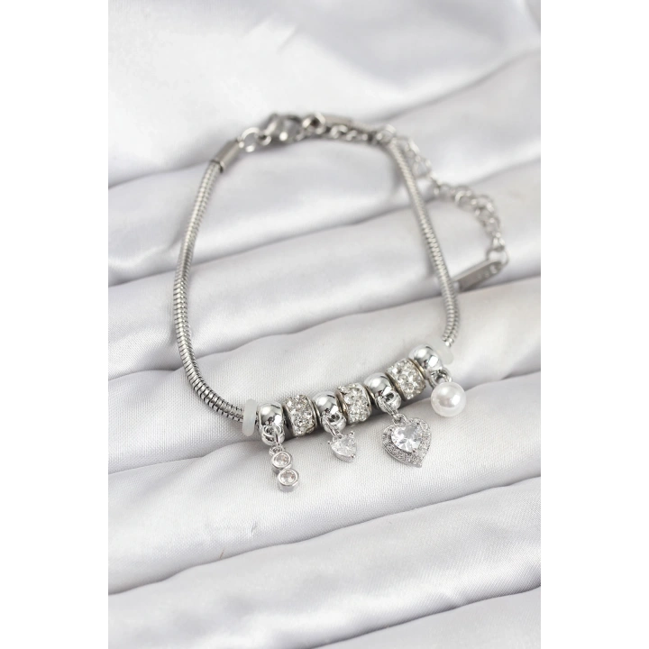 BFS Pirinç Gümüş Renk Kalp Charmlı Kadın Bileklik