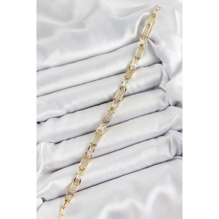 BFS Pirinç Zincir Model Zirkon Taşlı Gold Renk VİP Seri Kadın Bileklik
