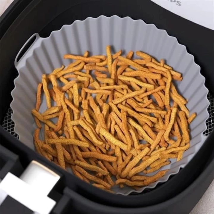 BFS  Renkli Isıya Dayanıklı Yıkanılabilir Silikon Fırın Ve Airfryer Yuvarlak Pişirme Matı 20 Cm