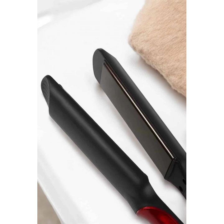 BFS Saç Düzleştirici Isı Ayarlı Seramik Kaplama Döner Kablo Yıpranma Karşıtı