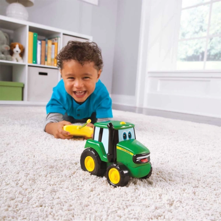 BFS   Tomy John Deere John Deere Uzaktan Kumandalı Traktör