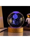 Aya Çıkan Astronot Tasarımlı Işıklı Cam Küre