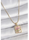 BFS 316L Çelik Gold Renk Pembe Mineli Çiçek İşlemeli İnci Detay Portre Model Kadın Kolye