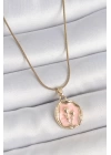 BFS 316L Çelik Gold Renk Zincir Pembe Mineli Çiçek İşlemeli Portre Model Kadın Kolye