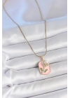 BFS 316L Çelik Gold Renk Zincir Pembe Mineli İncili Çiçek İşlemeli Portre Model Kadın Kolye
