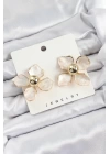 BFS Pirinç Kırkık Beyaz Çiçek Vintage Model Gold Renk Kadın Küpe