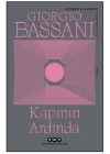 Kapının Ardında