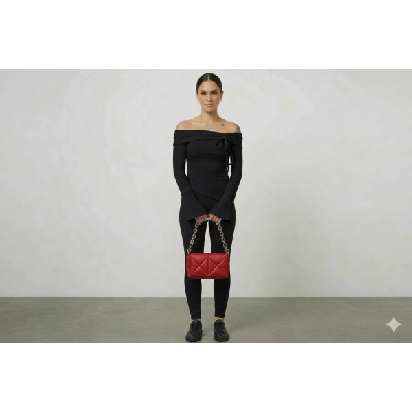 Düşük Omuzlu Asimetrik Bağlama Detaylı Bluz