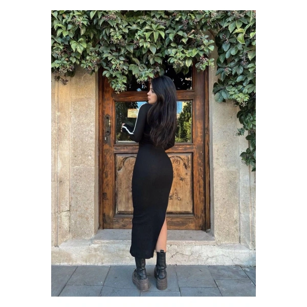 Ön Pencereli Biye Detaylı Elbise