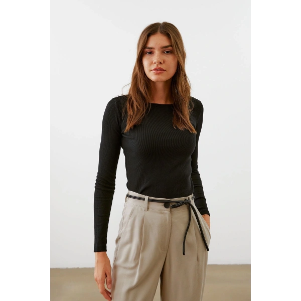 Sıfır Yaka Basic Body