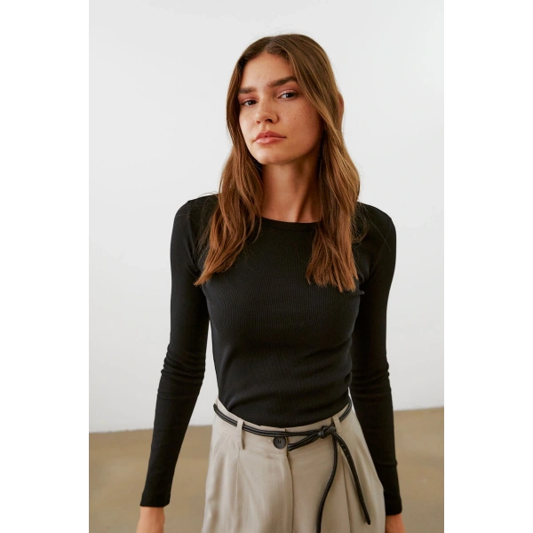 Sıfır Yaka Basic Body