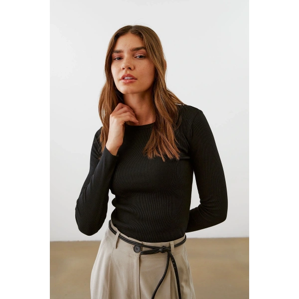 Sıfır Yaka Basic Body