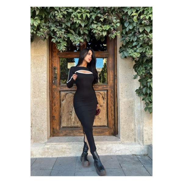 Siyah Yaka Pencereli Uzun Kaşkorse Elbise