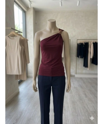 Tek Omuz Detaylı Şık Bluz