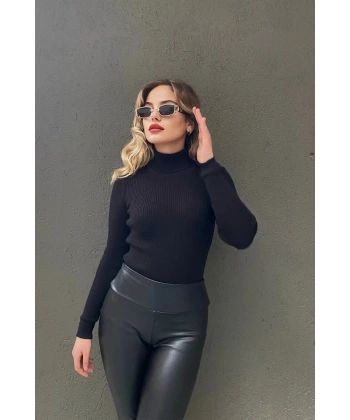 Kadın Boğazlı Siyah Yumuşak Kazak