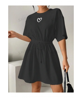 Kalp Nakışlı Bel Ayarlanabilir Elbise