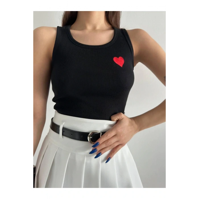 Fitilli Atlet Kalp İşlemeli Atlet Bluz