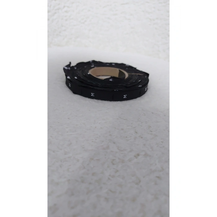 Siyah Beden Etiketi M / Tırnak Etiketi ( 1 Rulo )