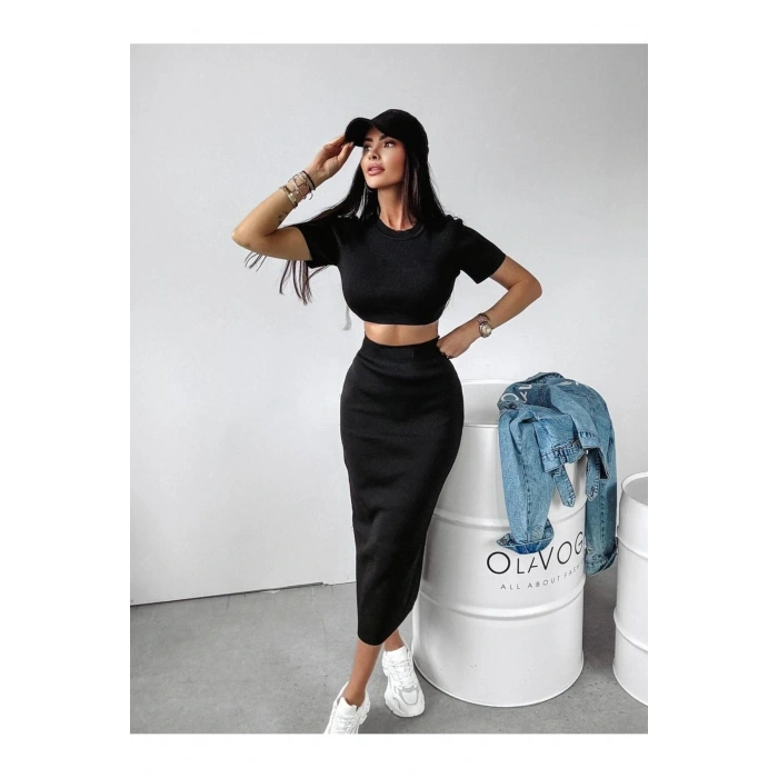 KADIN SİYAH ETEKLİ CROP TAKIM