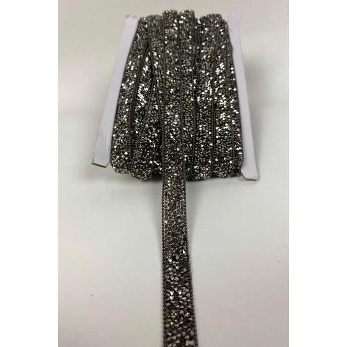 Ütüyle Yapışan Taşlı Zincirli Şerit Aplik