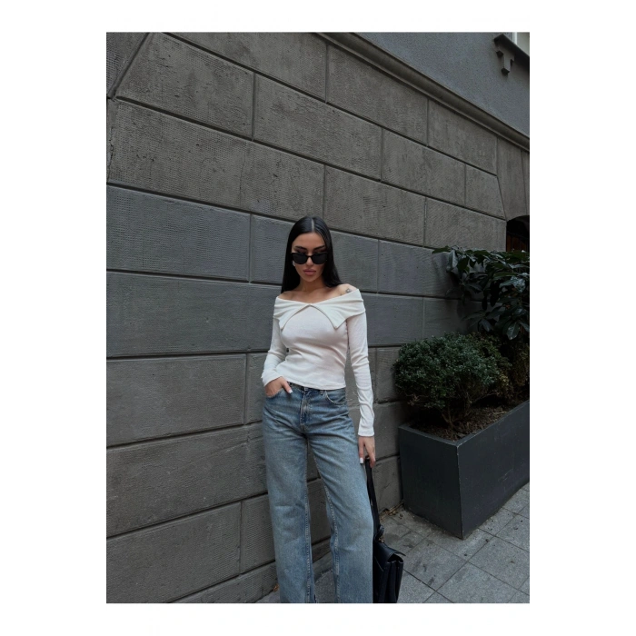 Kadın Madonna Yaka Omuz Dekolteli Bluz / Body / Triko