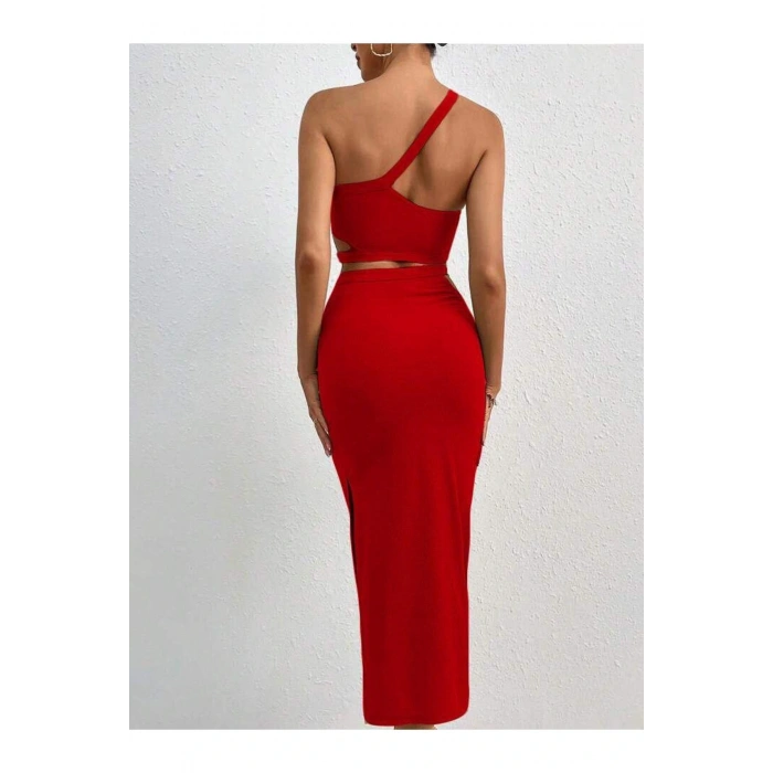 VİSKON KUMAŞ BEL VE OMUZ DEKOLTELİ YIRTMAÇLI ELBİSE