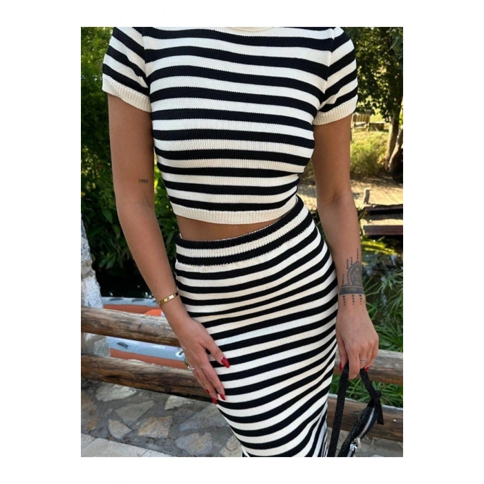 Siyah Beyaz Çizgili Crop Etek Takım