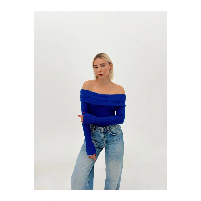 Kadın Düz Renk Madonna Yaka Bluz