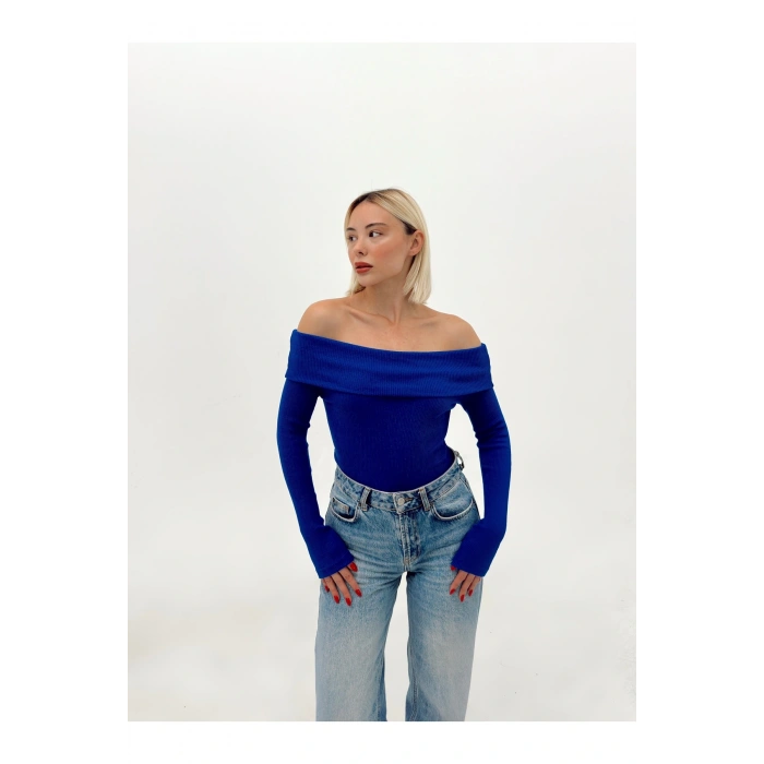Kadın Düz Renk Madonna Yaka Bluz