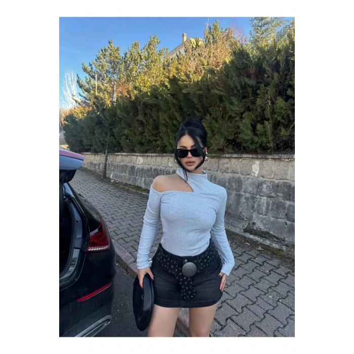 Kadın Uzun Kollu Yarım Balıkçı Yaka Omuzu Açık Kaşkorse Bluz