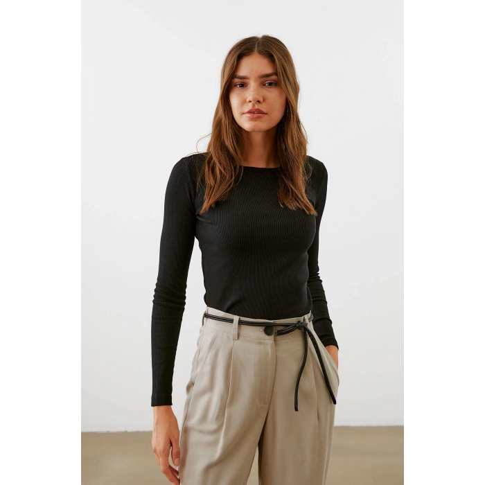 Sıfır Yaka Basic Body