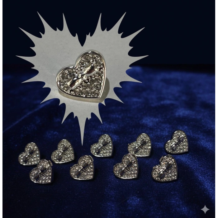 Taşlı Kalpli Düğme 24 Boy (15.2mm) 10 ADET