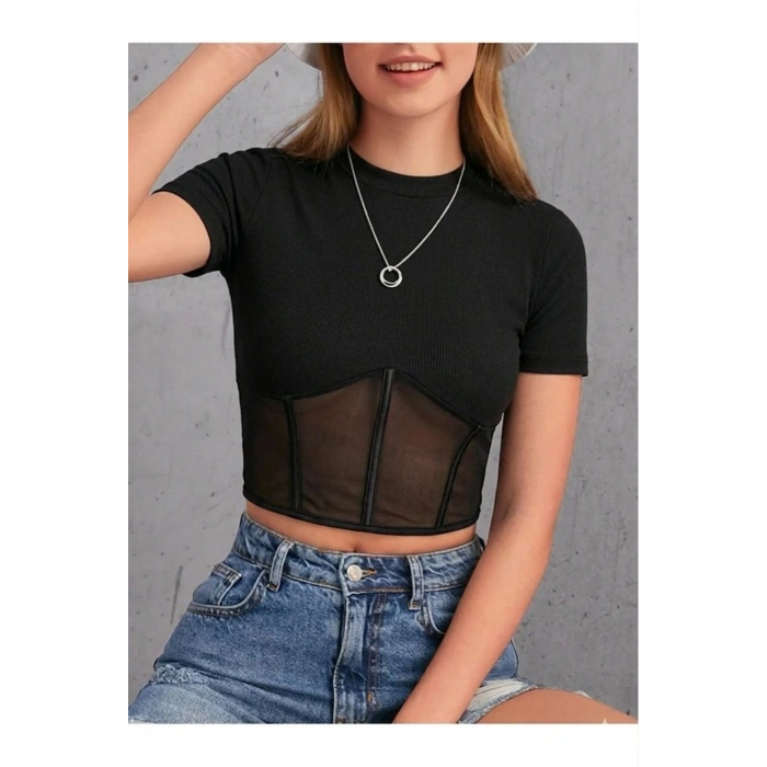 Siyah Dik Yaka Tül Detaylı Kaşkorse Pamuk Kadın Tişört